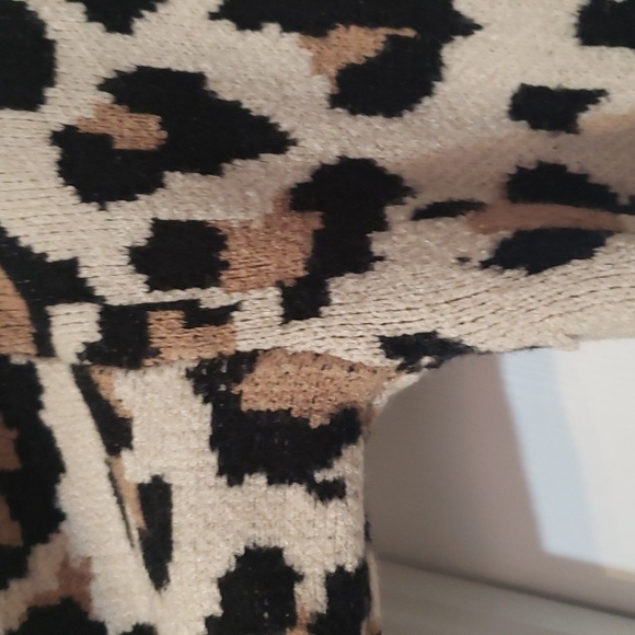 Entro leopard print bubble sleeve sweater - Picture 4 of 6